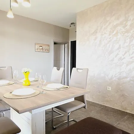 Apartment нептун